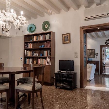 شقة Accademia Terrazza البندقية المظهر الخارجي الصورة